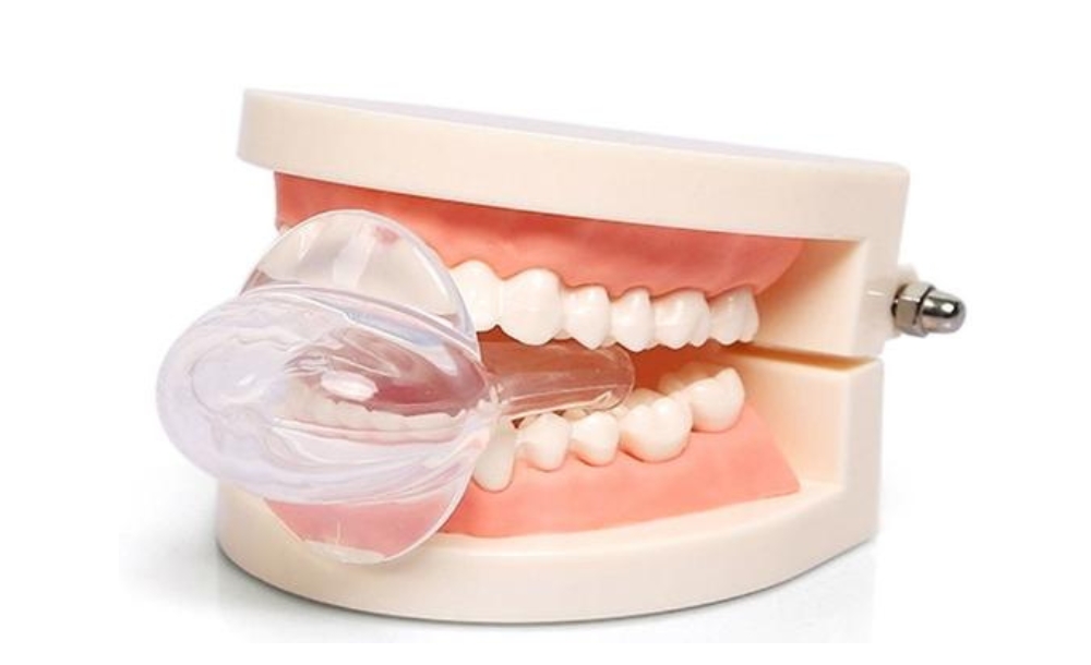 Tongue-retaining devices use suction to obstruct the airway